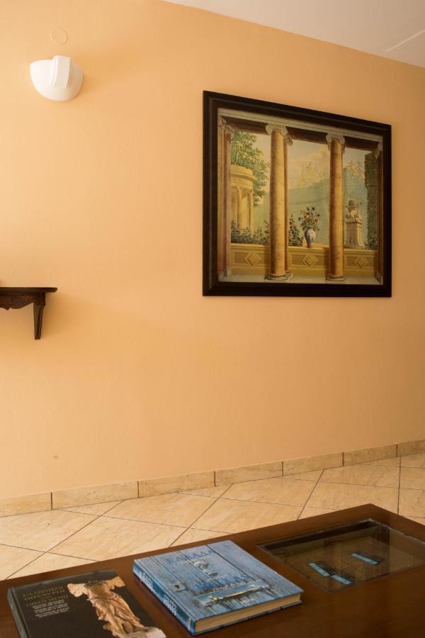Mirtia Hotel ペフキ エクステリア 写真